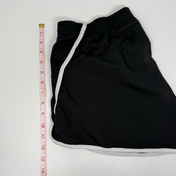 The North Face Shorts Women's Large Black with White Trim Built in Underwear - Picture 5 of 7